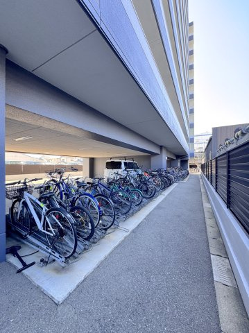 アンピール空港南の駐輪場
