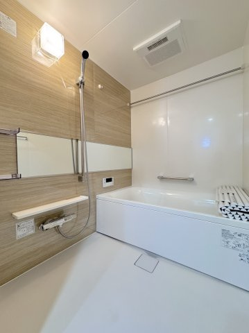 アンピール空港南の浴室