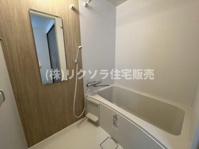 香里ケ丘ガーデンハイツⅠの浴室|浴室乾燥機付き
■物件内覧・資金計画相談・住宅ローン相談、リフォーム相談、お問合せ受付中■
※当日・翌日のご内覧、ご相談はお電話でのお問合せがスムーズです！