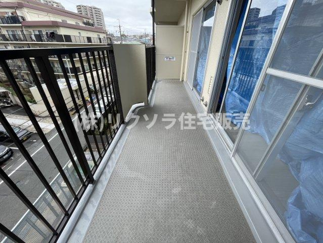 香里ケ丘ガーデンハイツⅠのバルコニー|■物件内覧・資金計画相談・住宅ローン相談、リフォーム相談、お問合せ受付中■
※当日・翌日のご内覧、ご相談はお電話でのお問合せがスムーズです！