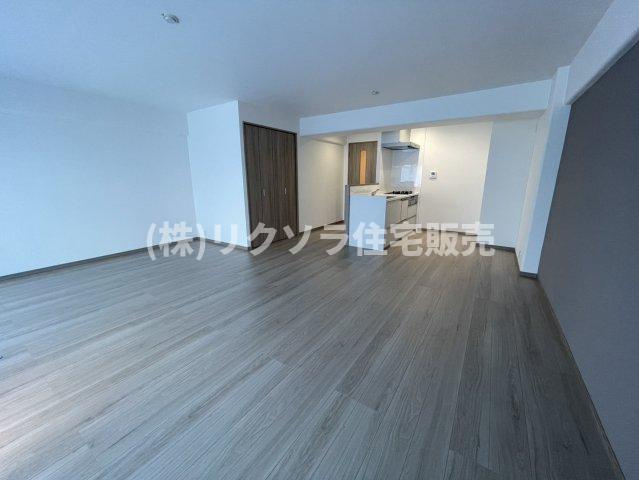 香里ケ丘ガーデンハイツⅠの居間・リビング|LDK22.0帖
■物件内覧・資金計画相談・住宅ローン相談、リフォーム相談、お問合せ受付中■
※当日・翌日のご内覧、ご相談はお電話でのお問合せがスムーズです！