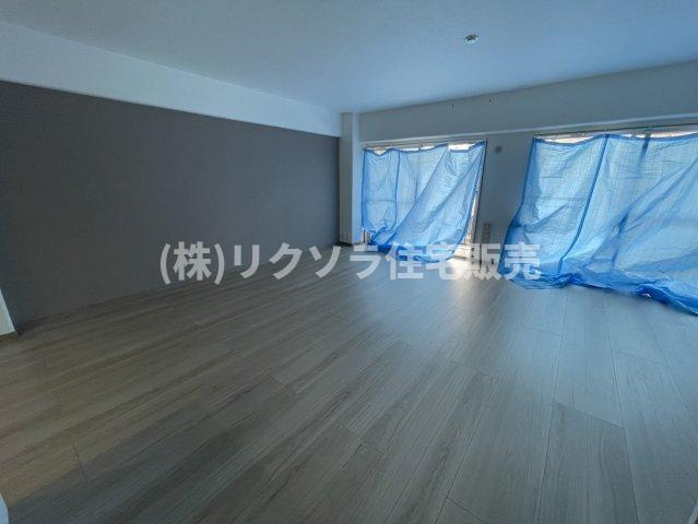 香里ケ丘ガーデンハイツⅠの居間・リビング|LDK22.0帖
■物件内覧・資金計画相談・住宅ローン相談、リフォーム相談、お問合せ受付中■
※当日・翌日のご内覧、ご相談はお電話でのお問合せがスムーズです！