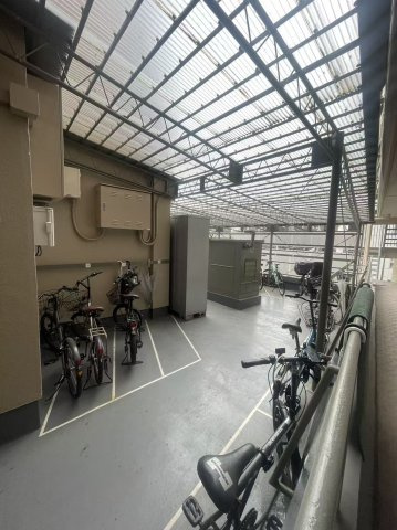 新宿パークサイド永谷の駐輪場