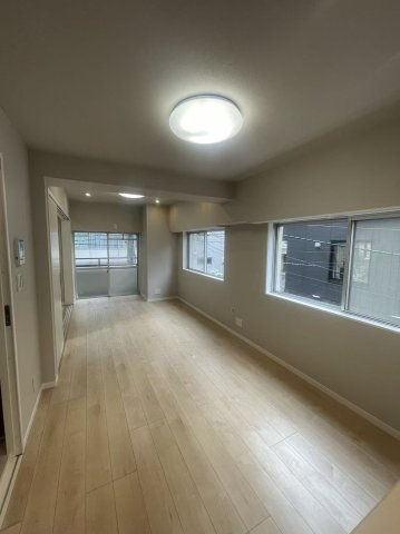 新宿パークサイド永谷の居間・リビング