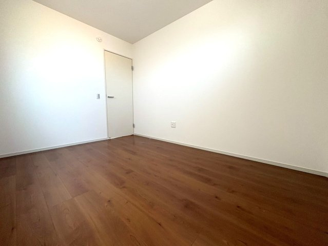 ◆家事動線良好な４ＬＤＫ◆全居室２面採光で陽当たり通風良好◆収納充実◆山科区川田西浦町１期の洋室|洋室