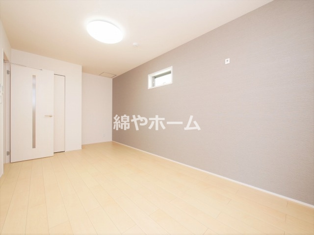 フジパレス杉本町駅西Ⅰ番館の寝室|広くて明るい寝室