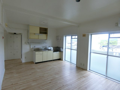 【居間・リビング】 | ビレッジハウス青木2号棟 | イメージ304号室の写真