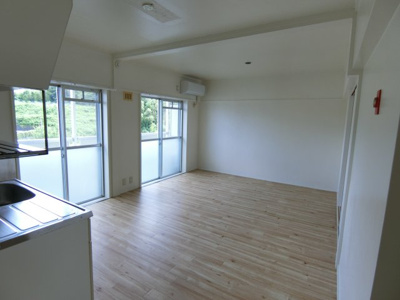 【居間・リビング】 | ビレッジハウス青木2号棟 | イメージ304号室の写真