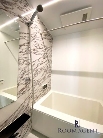 弥富通ライズの浴室