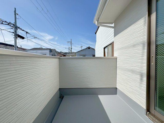 ◆家事動線良好な４ＬＤＫ◆全居室２面採光で陽当たり通風良好◆収納充実◆山科区川田西浦町１期のバルコニー|バルコニー