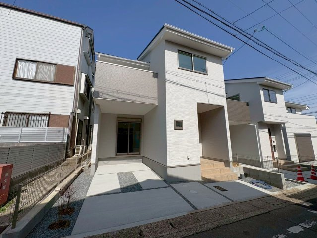 ◆家事動線良好な４ＬＤＫ◆全居室２面採光で陽当たり通風良好◆収納充実◆山科区川田西浦町１期の外観|外観