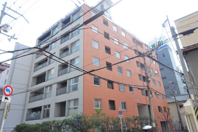 【外観】 | ル・グランデ梅田東 | 洒な白いタイル貼りの外観が特徴の10階建てのマンションです。
