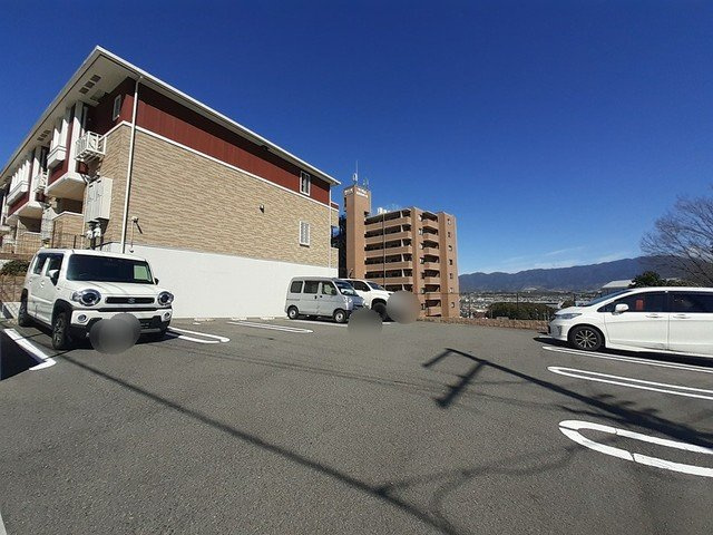 プリムヴェールの駐車場