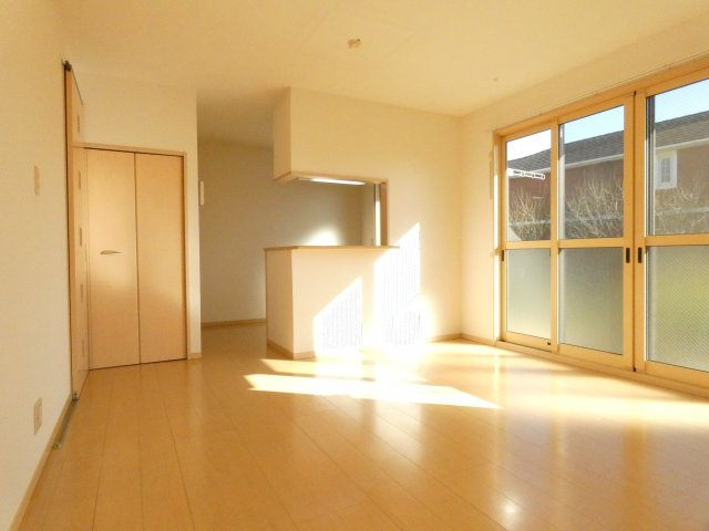 ヒルグレイスB棟の居間・リビング