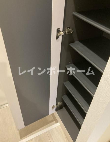 グレイス岩槻の玄関