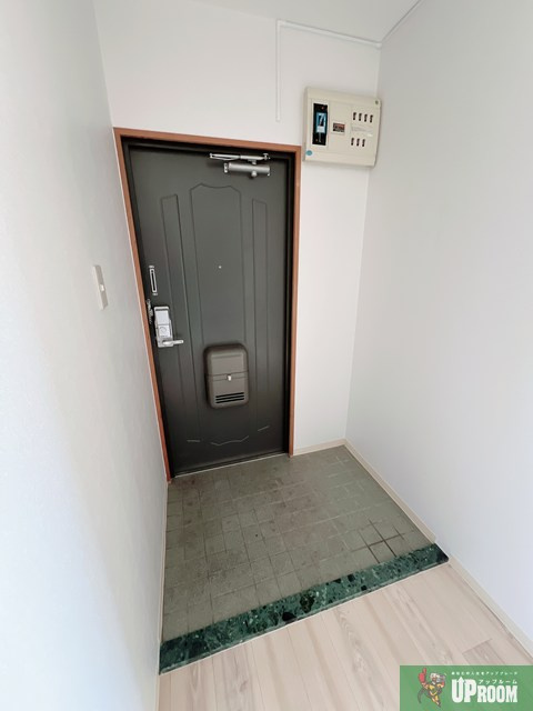 ハイツほのぼのの玄関