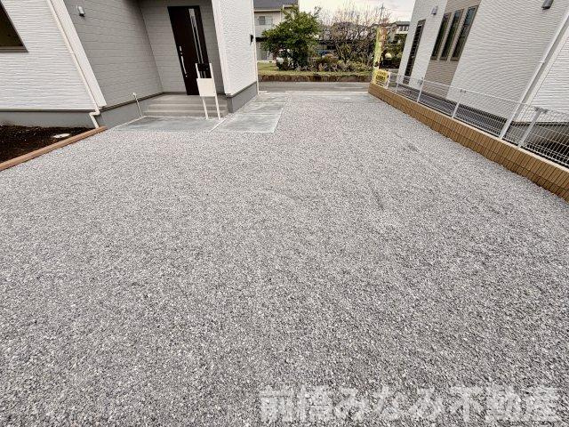 【新築】高崎市箕郷町生原第7　１号棟(全４棟)　リーブルガーデン　新築建売分譲の駐車場|駐車場の用意があります