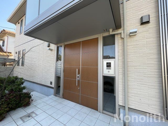 ラ・ポール鳳のエントランス