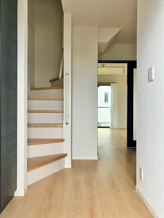 岸根町戸建のロビー