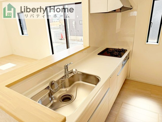 かすみがうら市下稲吉第15　新築戸建　1号棟のキッチン|同形状・同仕様