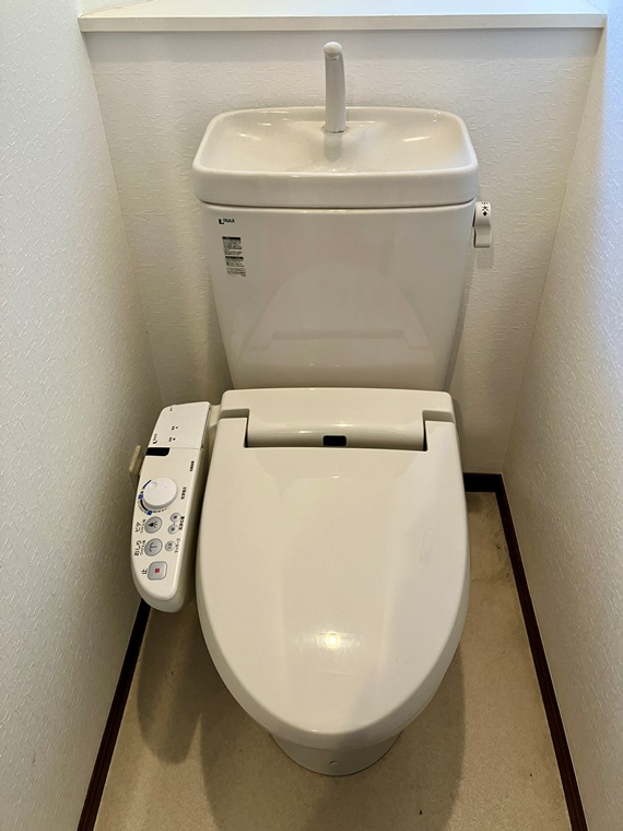 東古市場戸建のトイレ