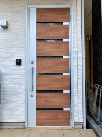 東古市場戸建のエントランス