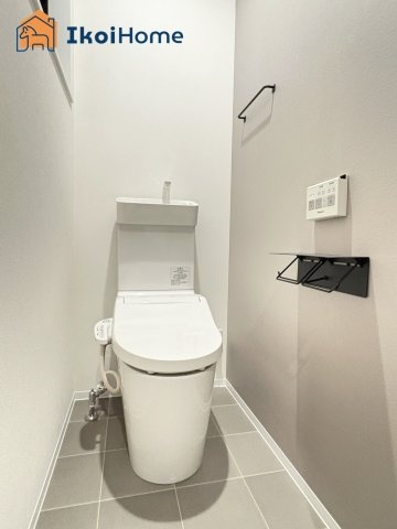 明石市大久保町江井島　新築戸建のトイレ|【ホームページに現地動画掲載中】●年中無休：当日予約可●1階・2階ウォッシュレット付のお手洗いです
