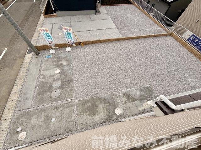 【新築】高崎市箕郷町生原第7　２号棟(全４棟)　リーブルガーデン　新築建売分譲の駐車場|駐車場に車を止められます