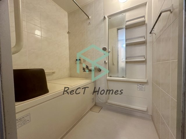 グランプレステージ明石魚住の浴室