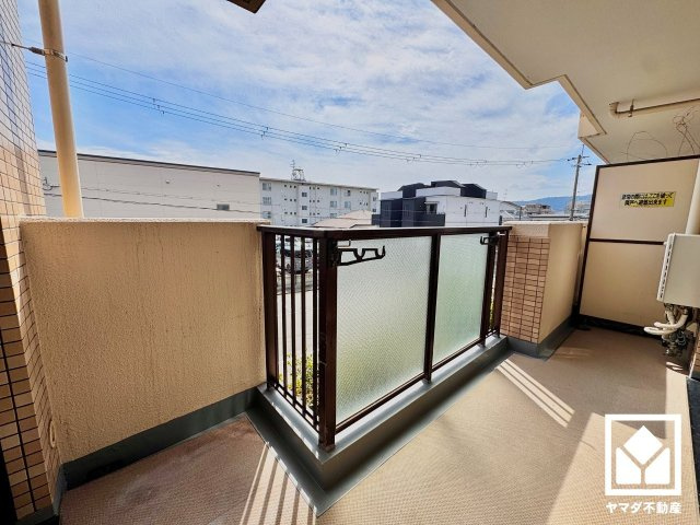 グラン・ドムール山科のバルコニー