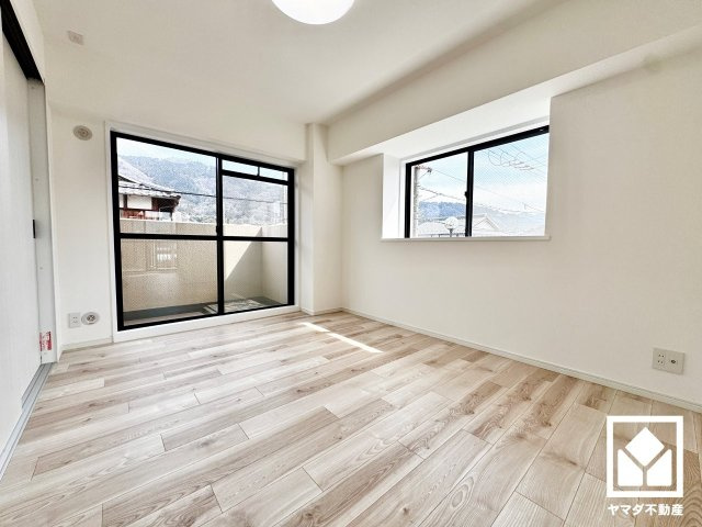 グラン・ドムール山科の洋室