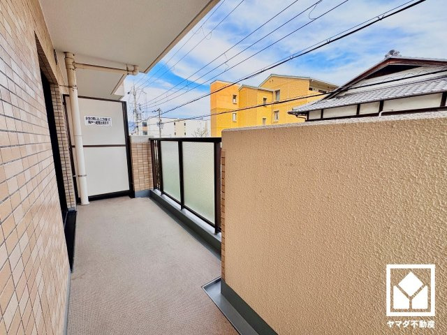 グラン・ドムール山科のバルコニー