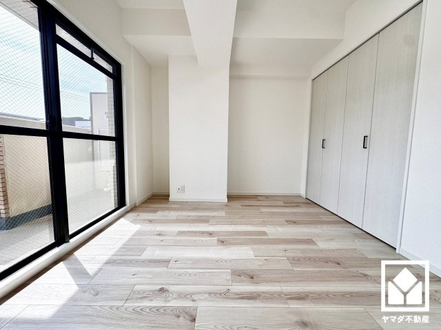 グラン・ドムール山科の洋室