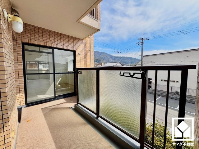 グラン・ドムール山科のバルコニー