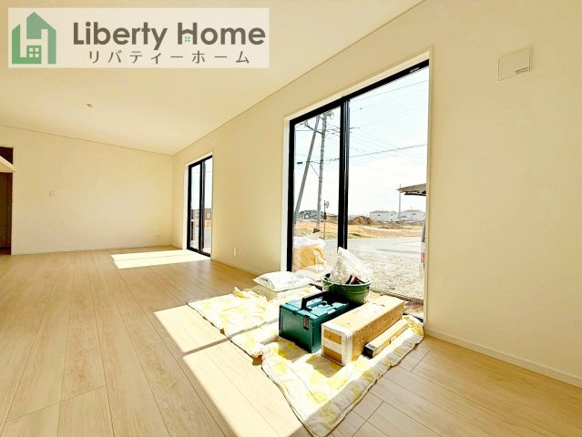 かすみがうら市下稲吉第15　新築戸建　2号棟のキッチン|同形状・同仕様