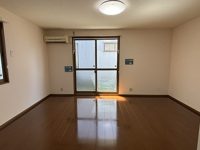 メゾネットメゾンの居間・リビング