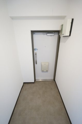 花見川ロイヤルマンションAの玄関|当日の見学大歓迎！