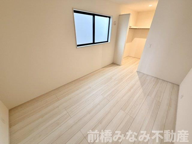 【新築平屋】高崎市箕郷町生原第7　４号棟(全４棟)　リーブルガーデン　新築建売分譲の洋室|落ち着いた色調の洋室です