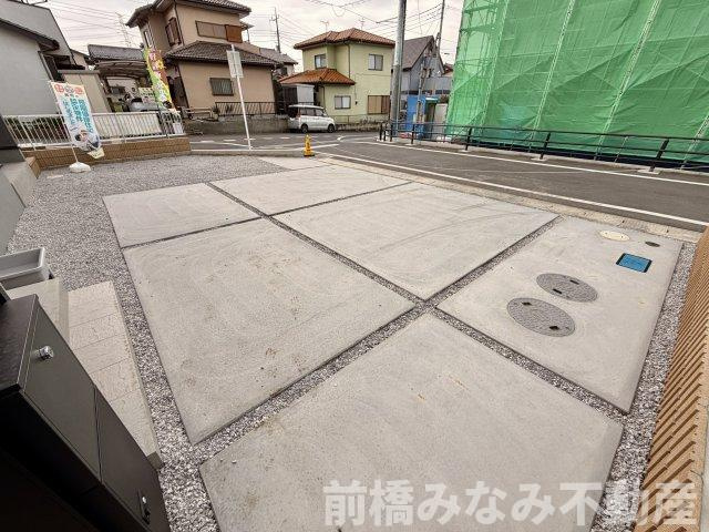 【新築平屋】高崎市箕郷町生原第7　４号棟(全４棟)　リーブルガーデン　新築建売分譲の駐車場|車をお持ちの方に嬉しい駐車場付きの物件です