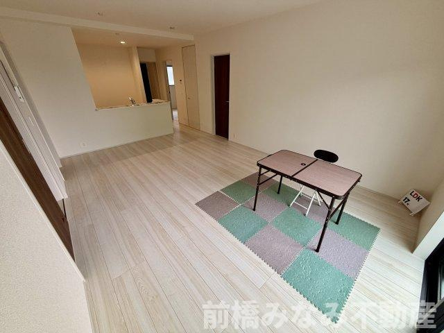 【新築平屋】高崎市箕郷町生原第7　４号棟(全４棟)　リーブルガーデン　新築建売分譲の居間・リビング|使いやすい居間です