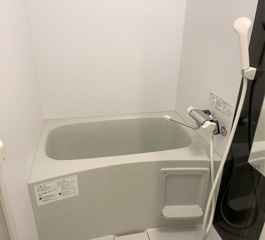 コンパクトで使いやすいお風呂です