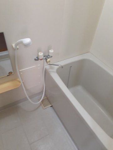 落ち着いた空間のお風呂です