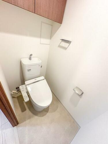 シャリエ門真グランマークスのトイレ|温水洗浄便座付き
■物件内覧・資金計画相談・住宅ローン相談、リフォーム相談、お問合せ受付中■
※当日・翌日のご内覧、ご相談はお電話でのお問合せがスムーズです！