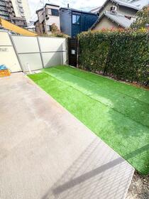 シャリエ門真グランマークスの庭|専用庭
■物件内覧・資金計画相談・住宅ローン相談、リフォーム相談、お問合せ受付中■
※当日・翌日のご内覧、ご相談はお電話でのお問合せがスムーズです！