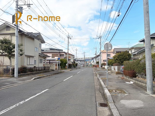 龍ケ崎市佐貫4丁目　新築戸建て　A号棟の前面道路含む現地写真|『今から見たい！』大歓迎です♪
お気軽にＲ－ｈomeまでお問い合わせください。