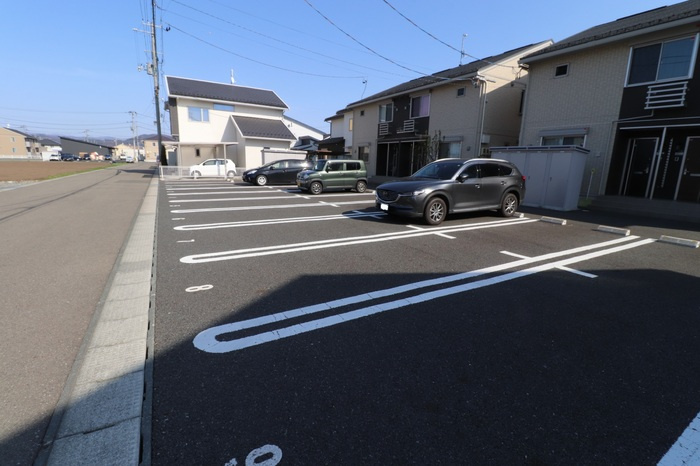 パブロハニー　Ａの駐車場