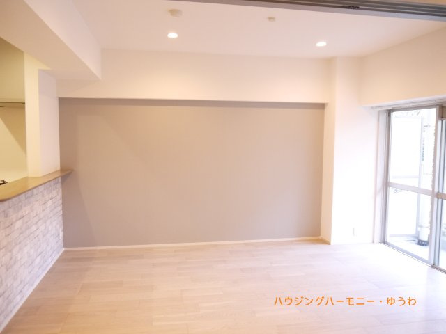 【居間・リビング】 | 目白ガーデニア | 太陽の光をスマートにリビングへ。