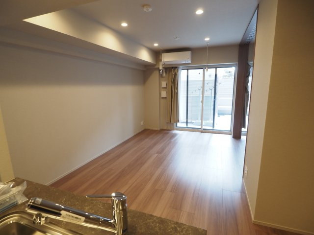 【居間・リビング】 | アトラスシティ千歳烏山グランスイート風ノ棟