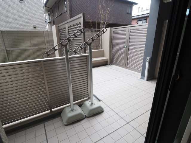 【バルコニー】 | アトラスシティ千歳烏山グランスイート風ノ棟