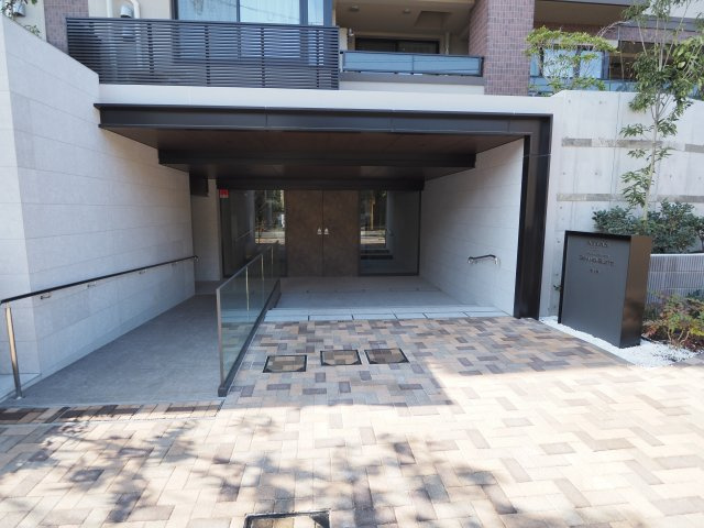 【エントランス】 | アトラスシティ千歳烏山グランスイート風ノ棟